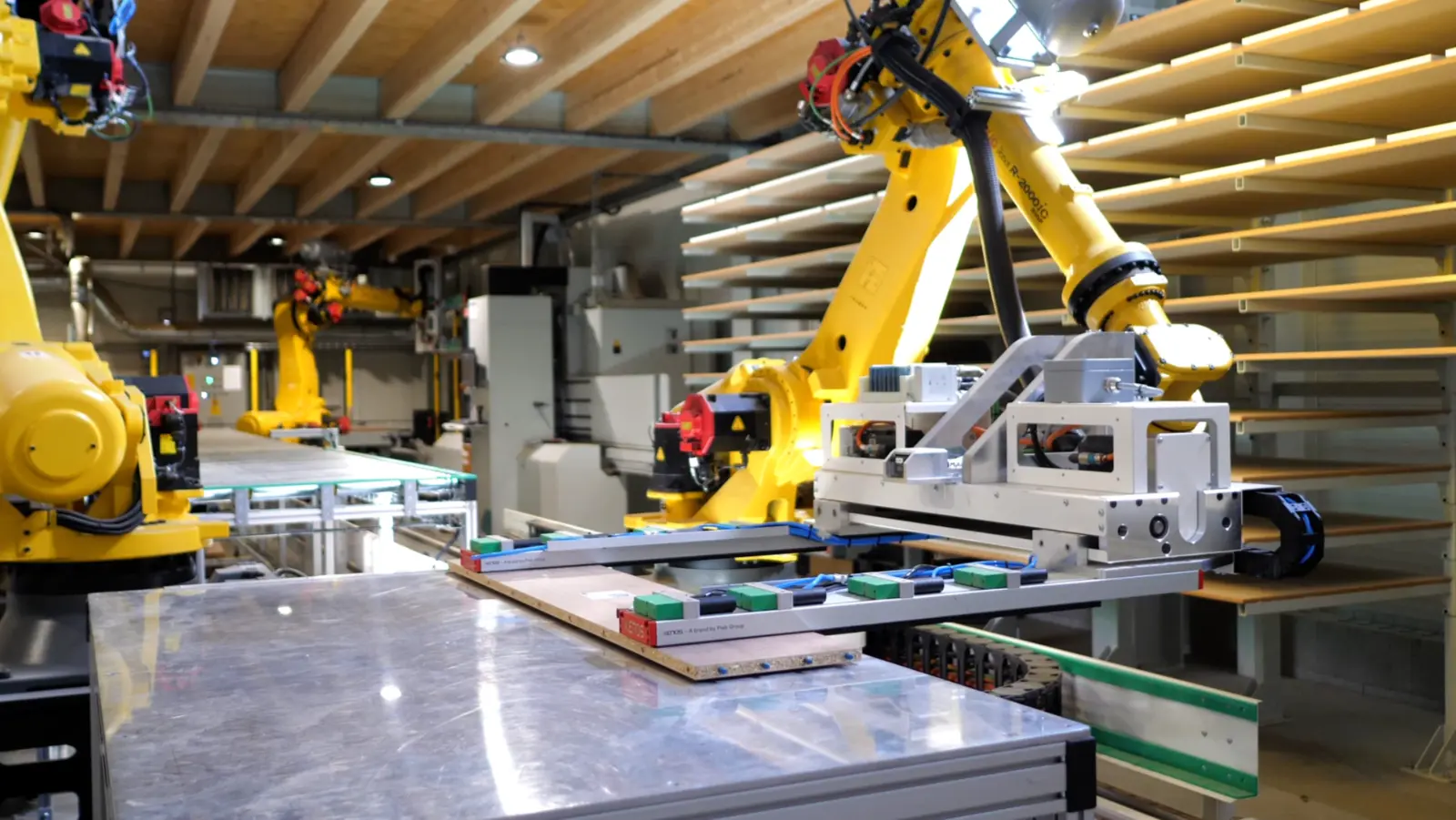Robotické třídění a ukládání nábytkových dílců